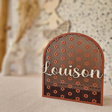 Charger l'image dans la galerie, veilleuse fleur en bois déco chambre bébé