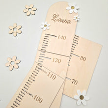 Charger l'image dans la galerie, toise enfant bois personnalisable prénom