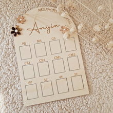 Charger l'image dans la galerie, cadre photos scolaires en bois personnalisé