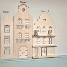 Charger l'image dans la galerie, maison en bois décoration bébé cadeau naissance