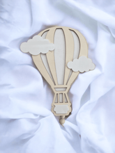 Charger l'image dans la galerie, boîte à musique montgolfière décoration chambre bébé