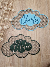 Charger l'image dans la galerie, décoration murale nuage bois effet rotin prénom personnalisé