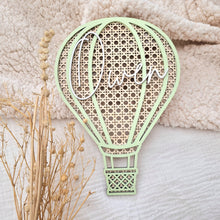 Charger l'image dans la galerie, décoration murale montgolfière bois prénom personnalisé