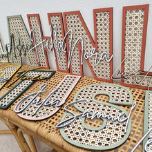 Charger l'image dans la galerie, décoration murale bois personnalisée initiale et prénom